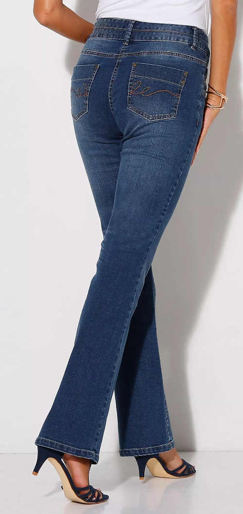 Moderné strečové džínsy pre plnoštíhle