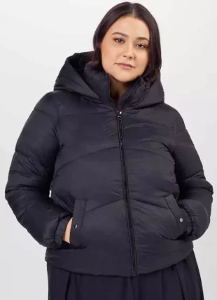 Čierna prešívaná zimná bunda pre moletky