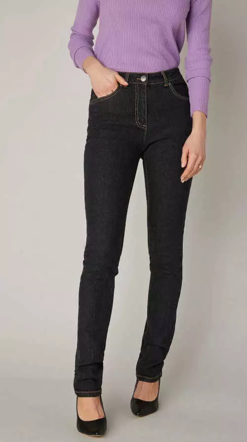 Strečové dámske džínsy v módnych farebných variantoch