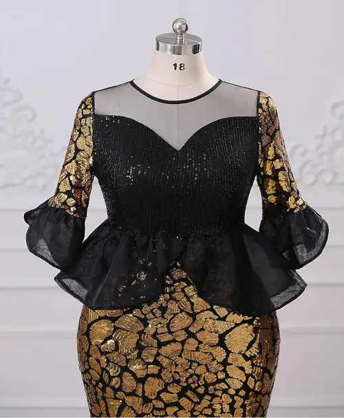 Celovečerné šaty so zlatými flitrami